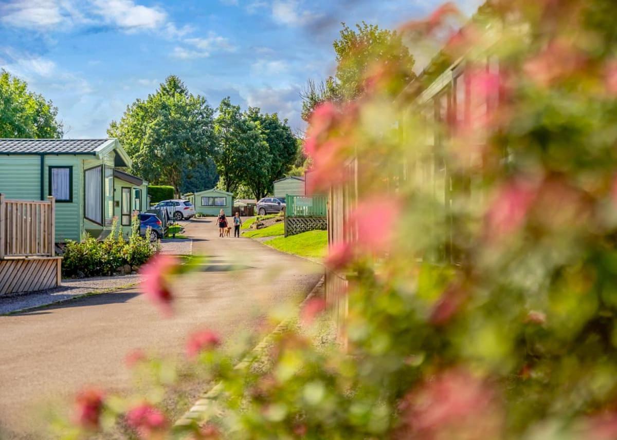 Long Ashes Park Hotel Threshfield Екстериор снимка